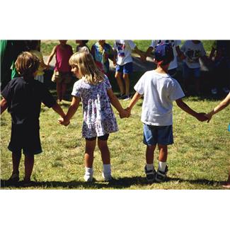 children_holding_hands